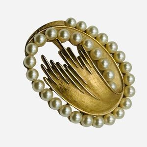 Exquisite Vintage Trifari Faux Pearl Brooch